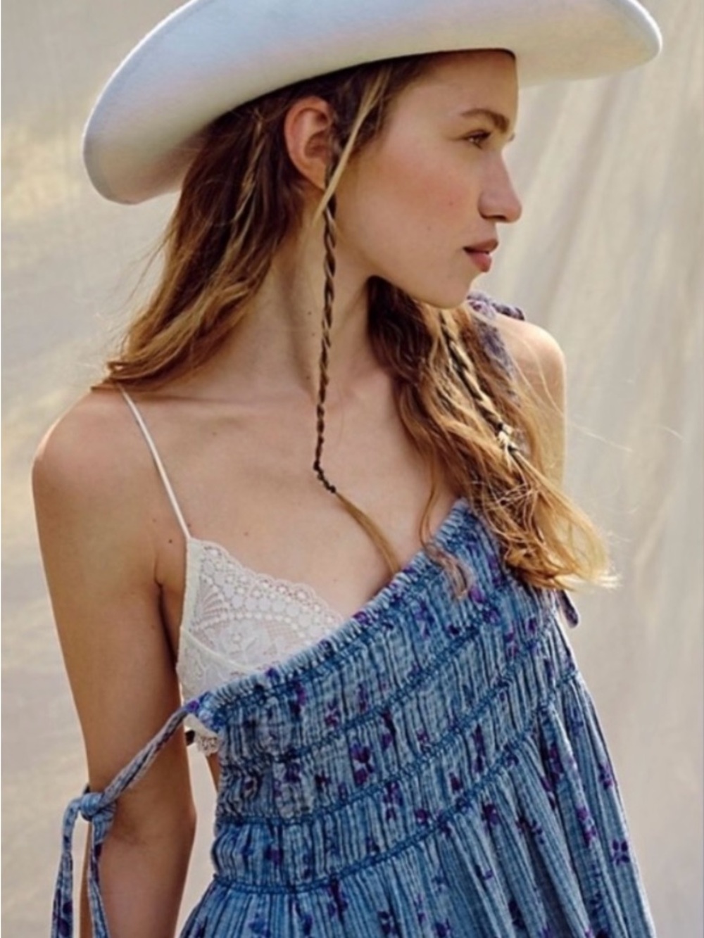 Azure Maxi - Picture 2 of 11
